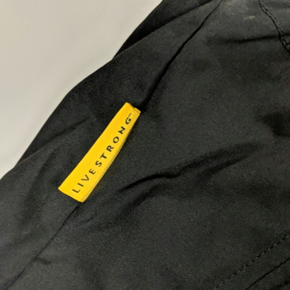 Nike Livestrong capris/shorts - Picture 6 of 6